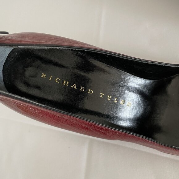 Richard Tyler Cherry Red,  Pointed high Heels, US size 8  made in Italy Bow - Picture 11 of 14